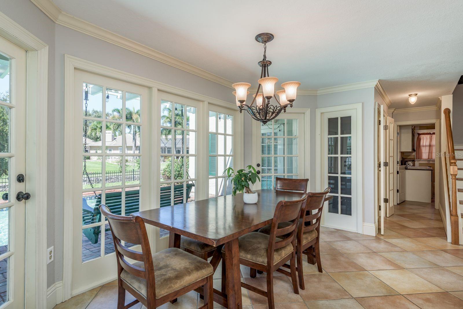 Listing photo id 18 for 2354 Stag Run Boulevard