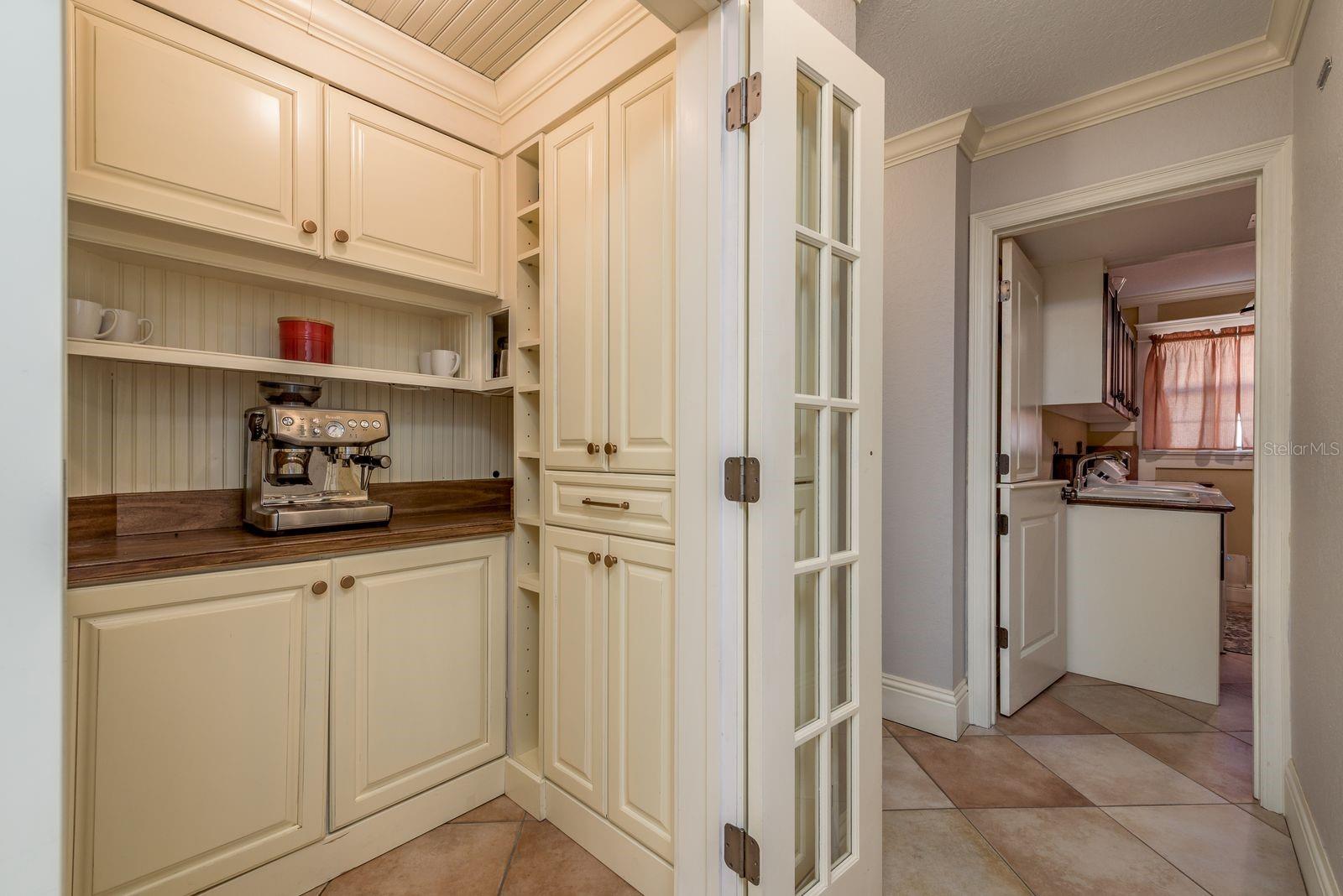 Listing photo id 21 for 2354 Stag Run Boulevard