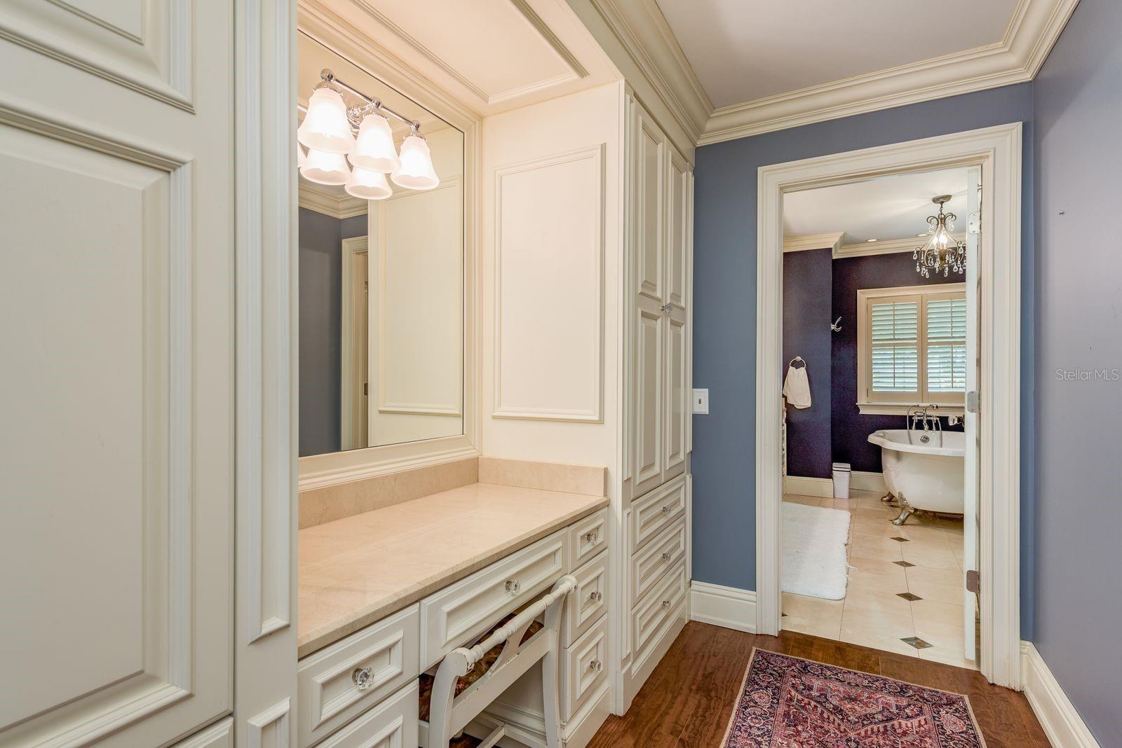 Listing photo id 29 for 2354 Stag Run Boulevard
