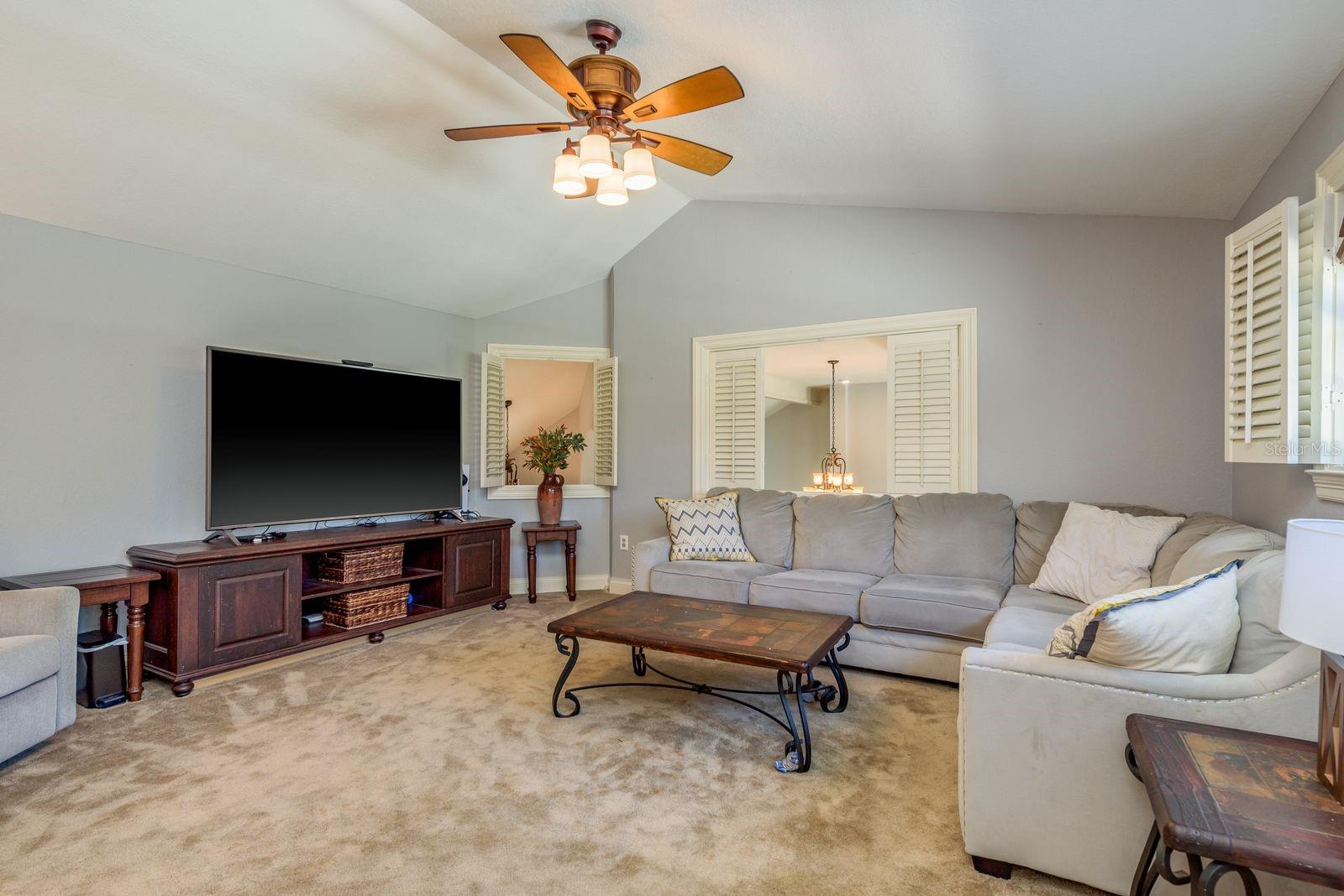 Listing photo id 33 for 2354 Stag Run Boulevard