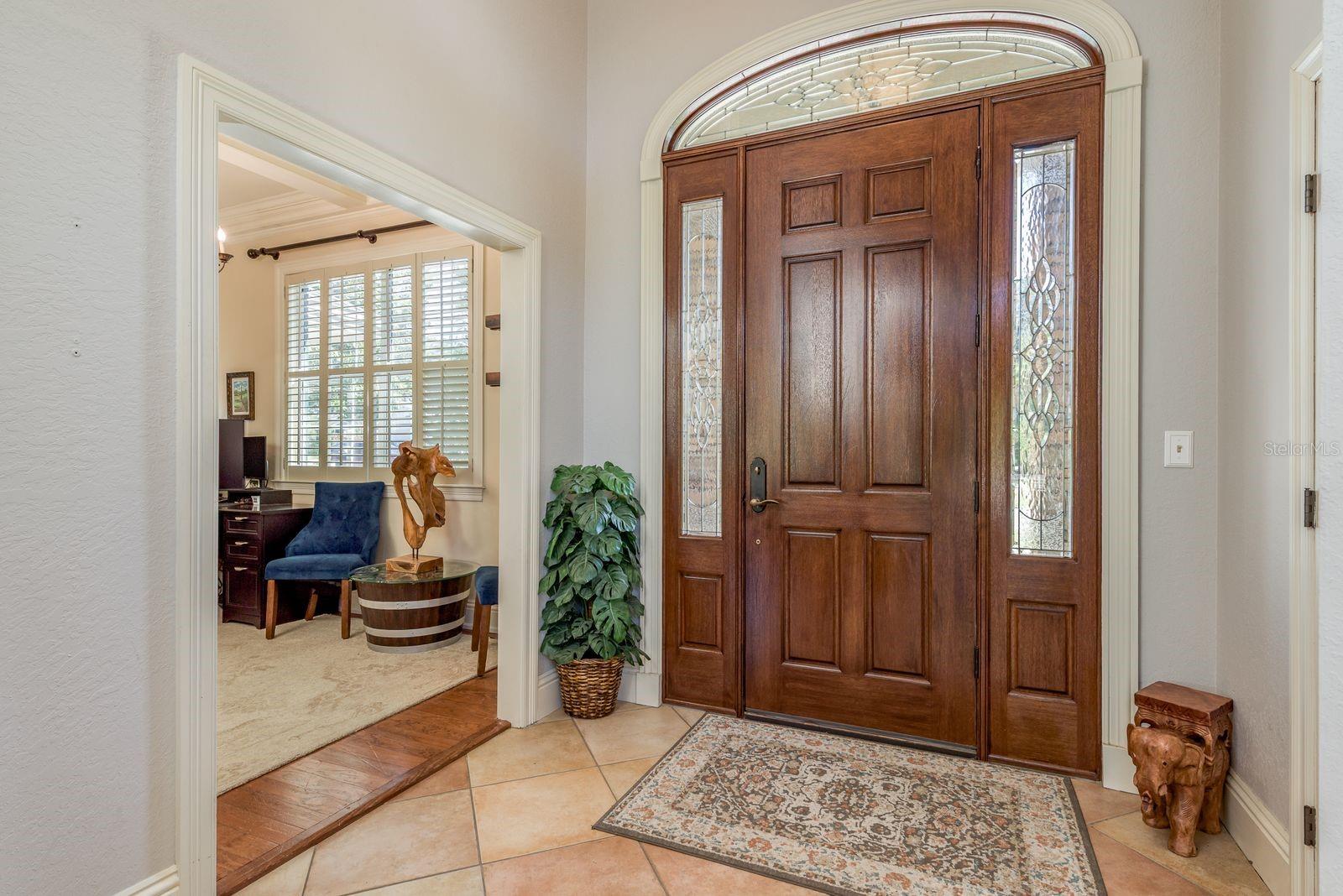 Listing photo id 3 for 2354 Stag Run Boulevard