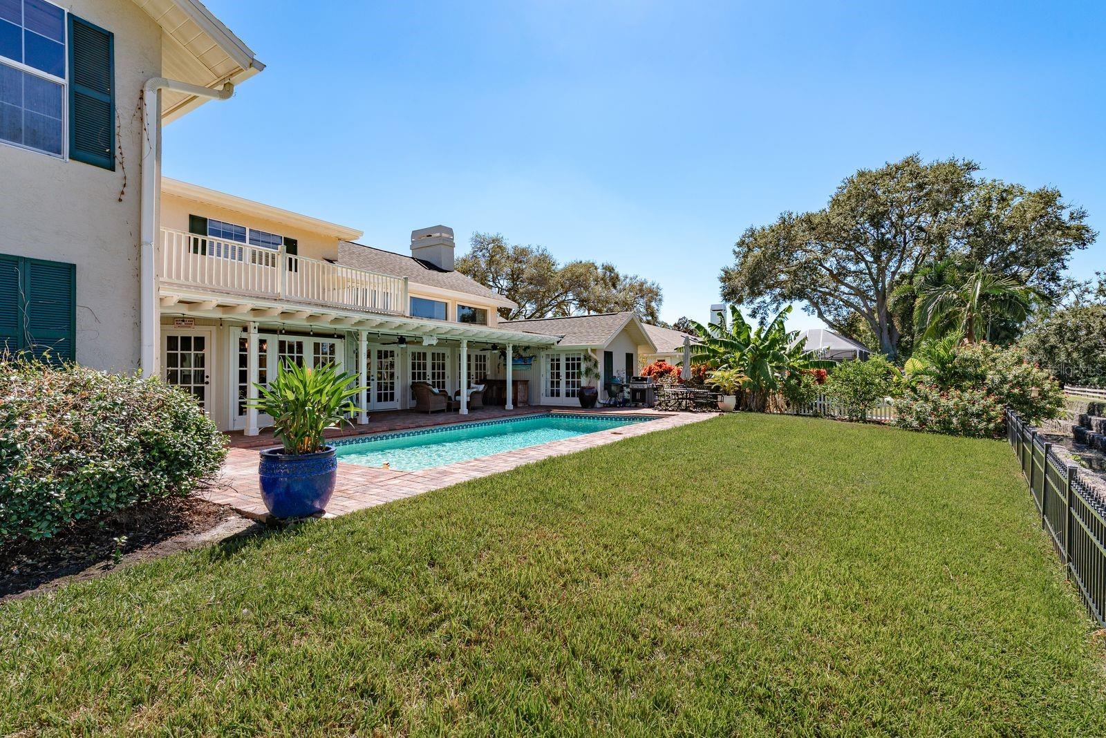 Listing photo id 50 for 2354 Stag Run Boulevard
