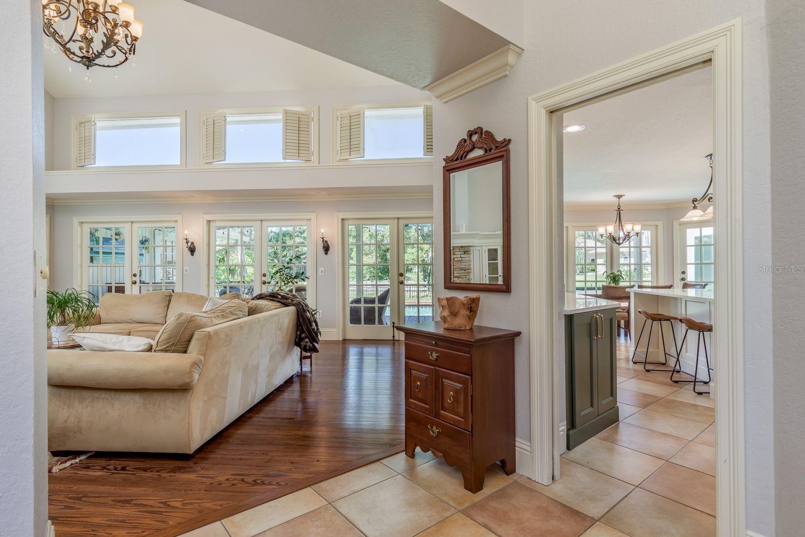 Listing photo id 6 for 2354 Stag Run Boulevard