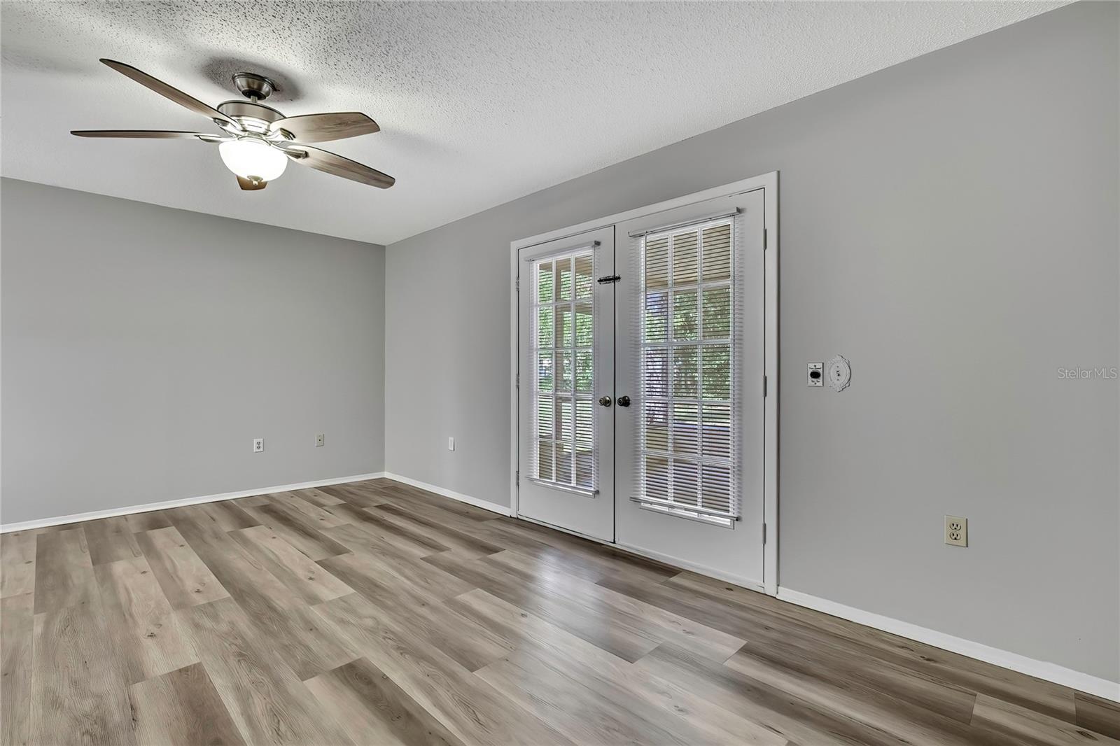 Image 24 of 37 For 2453 Keeport Drive