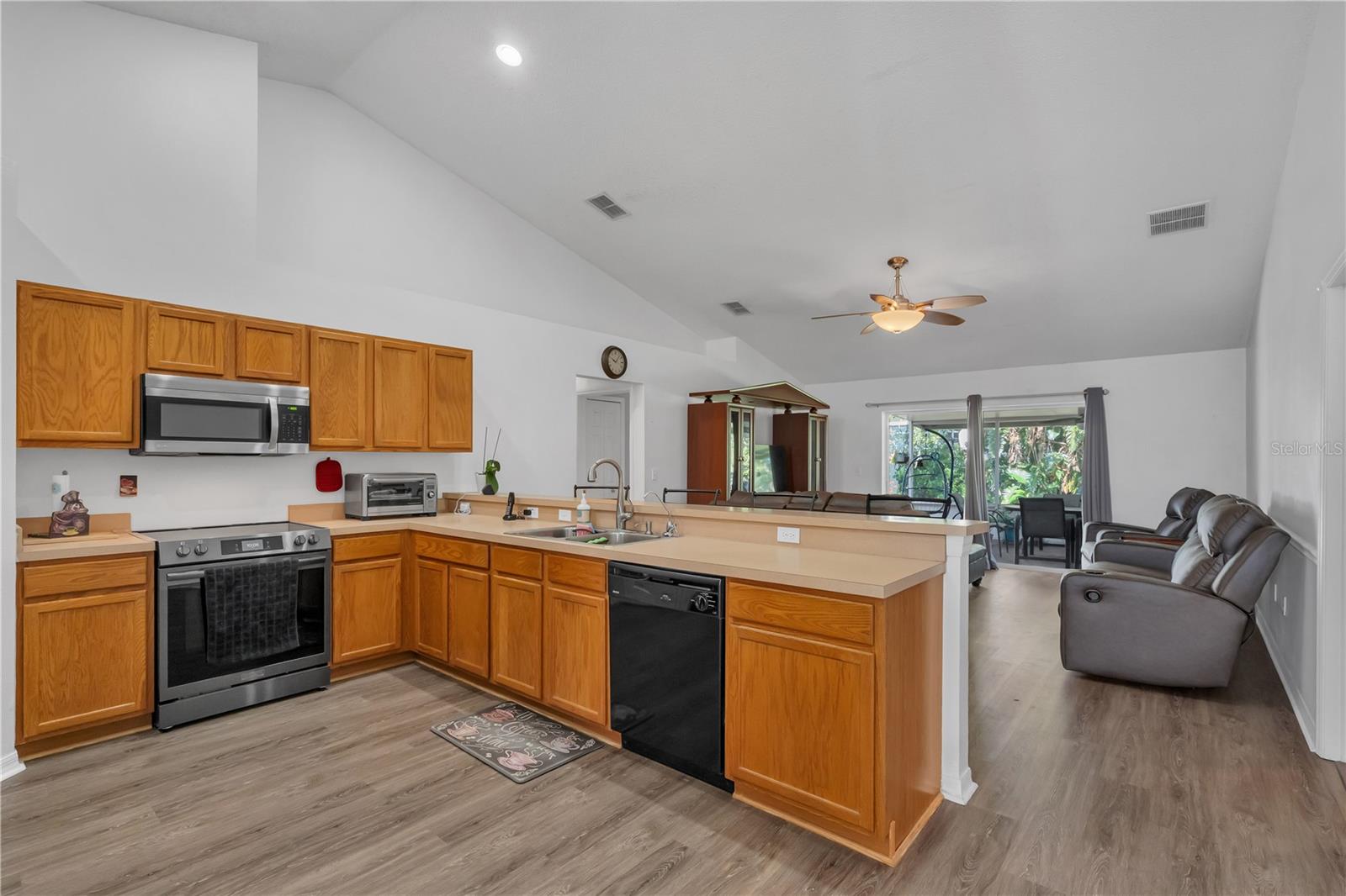 Image 13 of 43 For 2926 Foraker Way