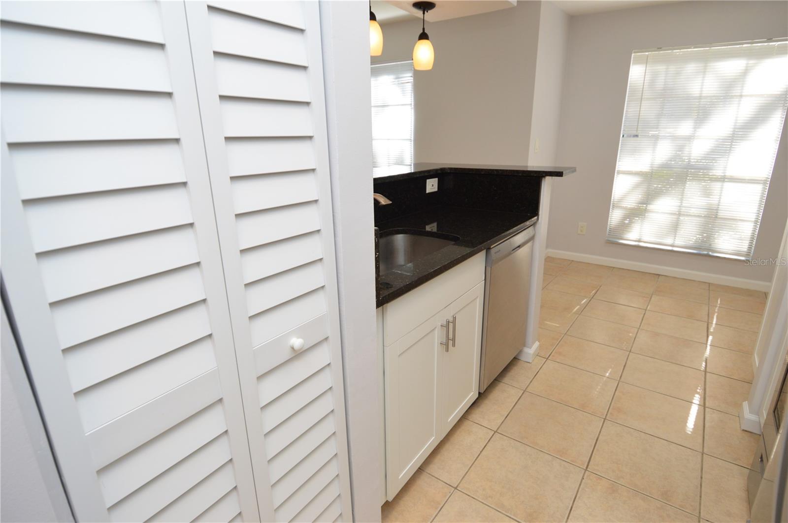 Image 11 of 90 For 8609 Mallard Reserve Drive 101