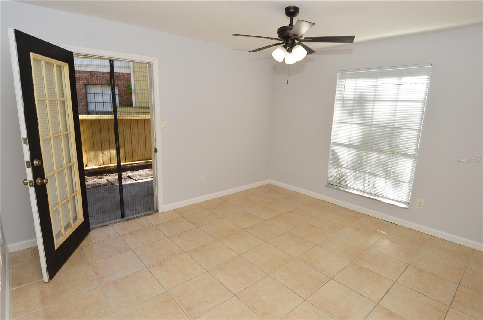 Image 17 of 90 For 8609 Mallard Reserve Drive 101