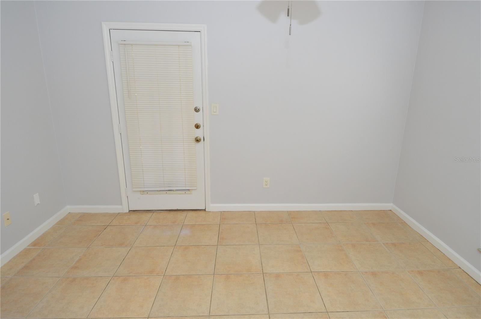 Image 18 of 90 For 8609 Mallard Reserve Drive 101