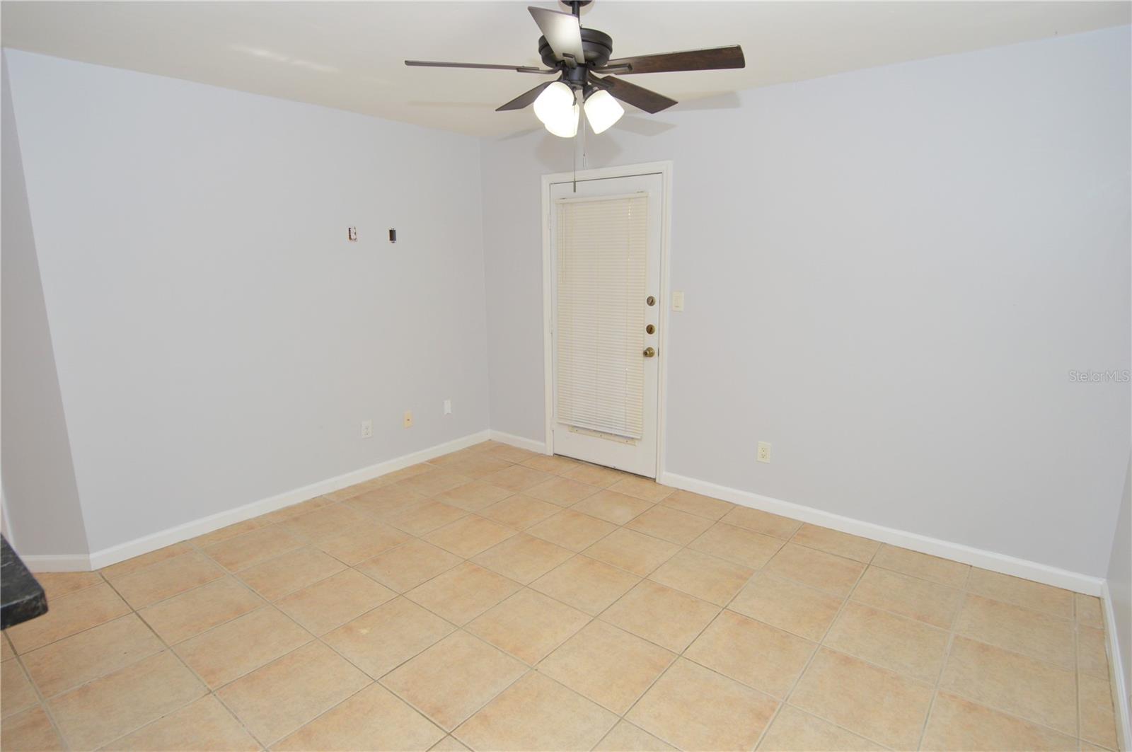 Image 19 of 90 For 8609 Mallard Reserve Drive 101