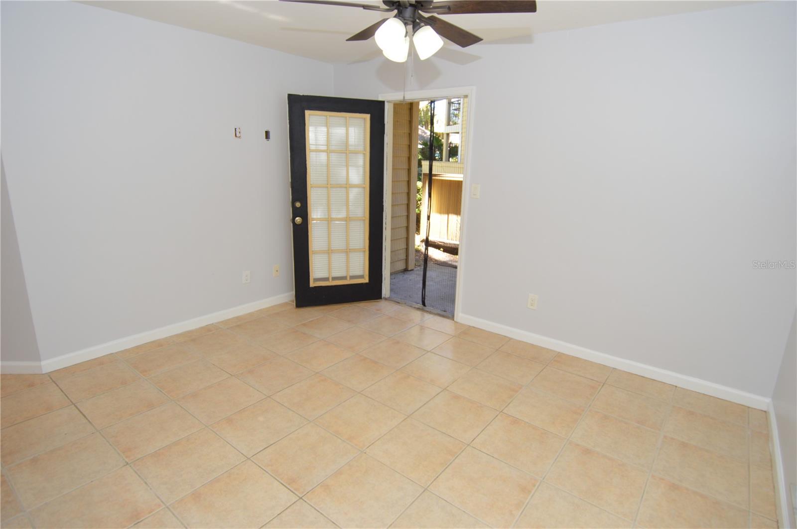 Image 20 of 90 For 8609 Mallard Reserve Drive 101