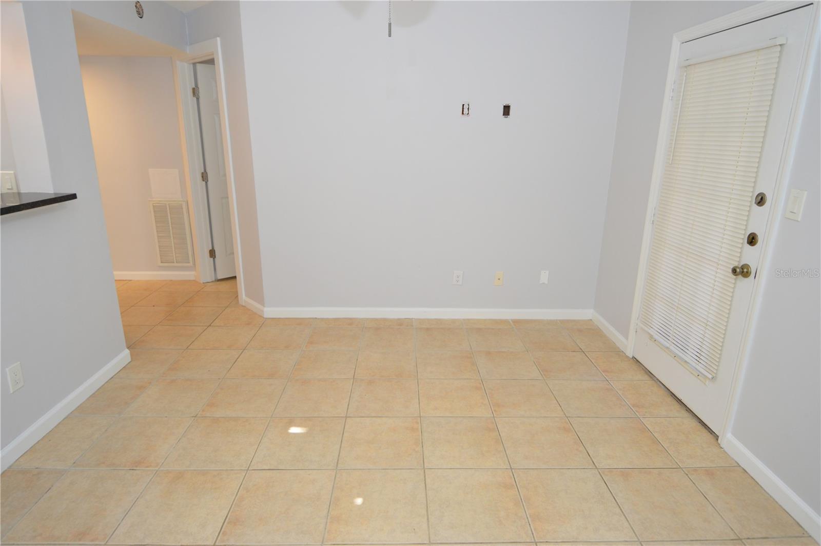 Image 21 of 90 For 8609 Mallard Reserve Drive 101