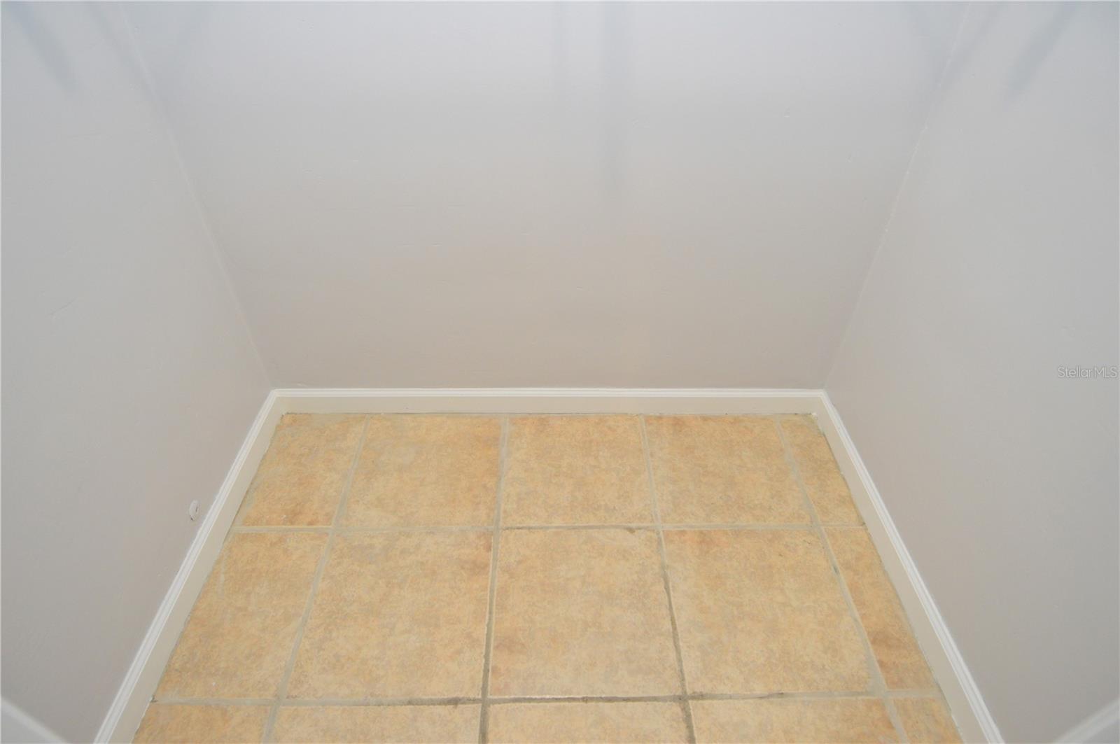 Image 25 of 90 For 8609 Mallard Reserve Drive 101