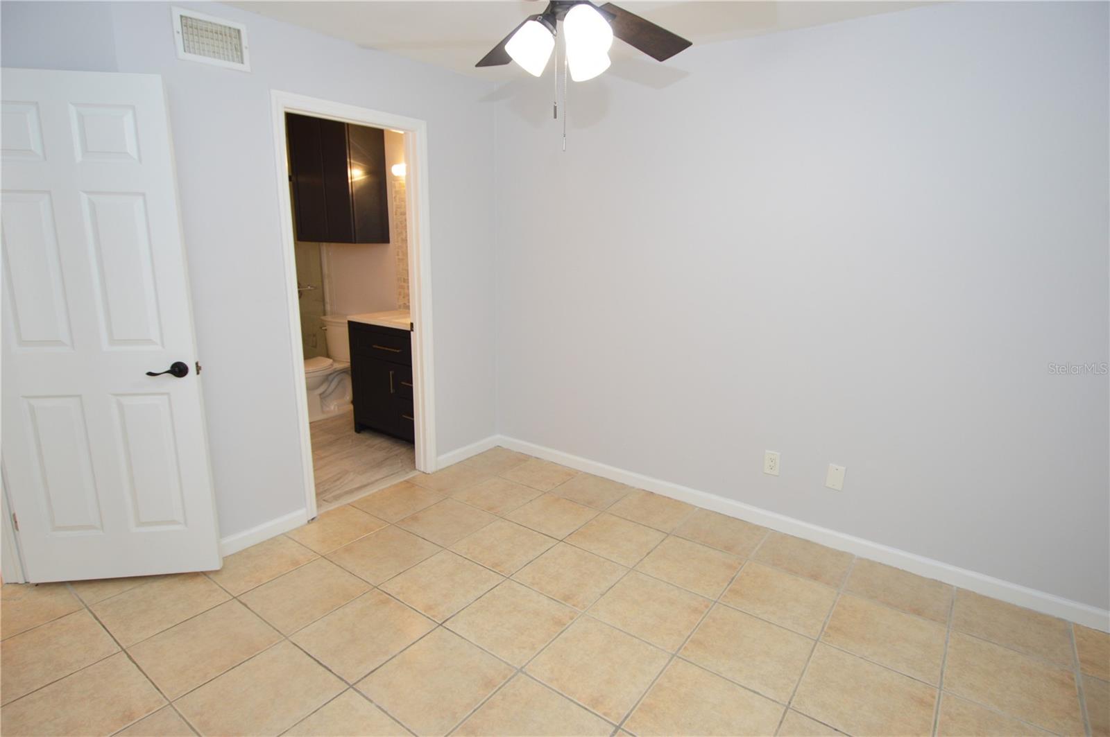 Image 28 of 90 For 8609 Mallard Reserve Drive 101