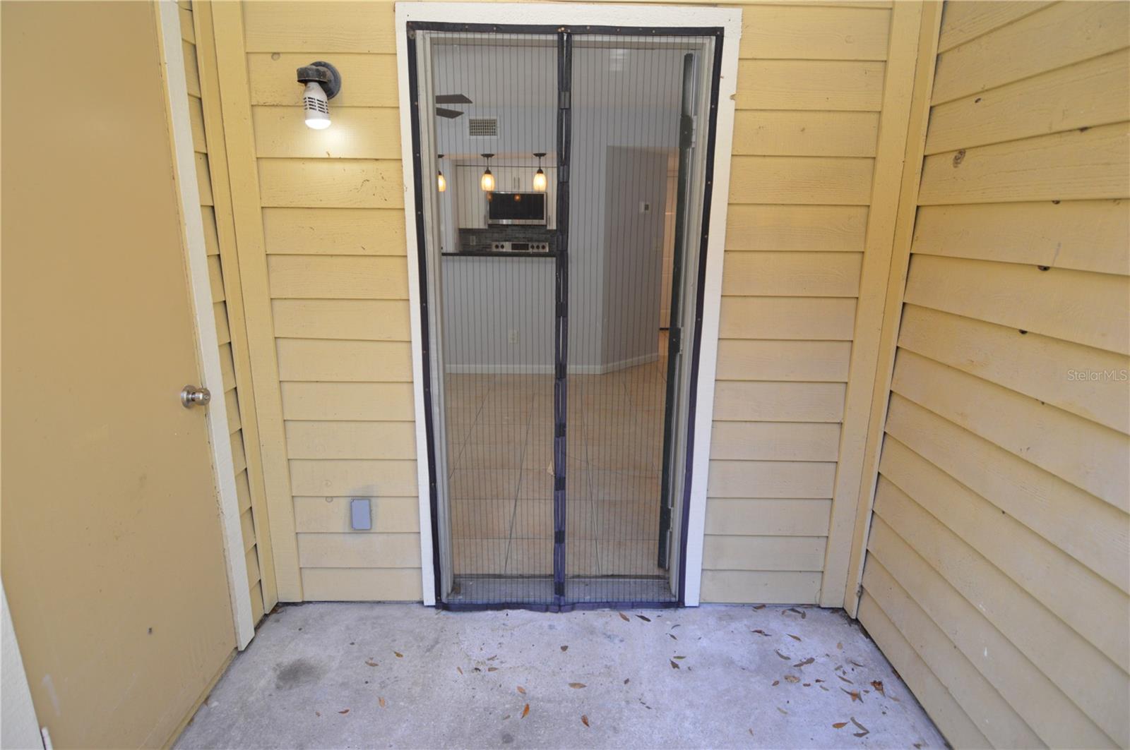 Image 37 of 90 For 8609 Mallard Reserve Drive 101