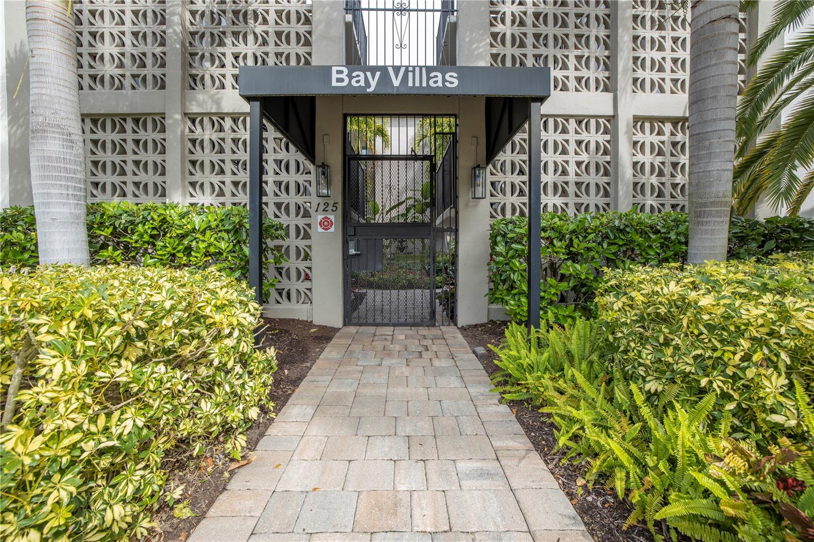 Image 2 of 14 For 125 5th Avenue Ne 270