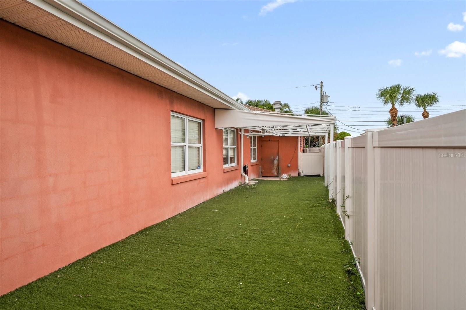 Image 25 of 30 For 6605 Gulf Boulevard