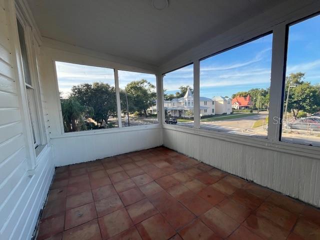 Image 16 of 21 For 301 Palm Avenue B