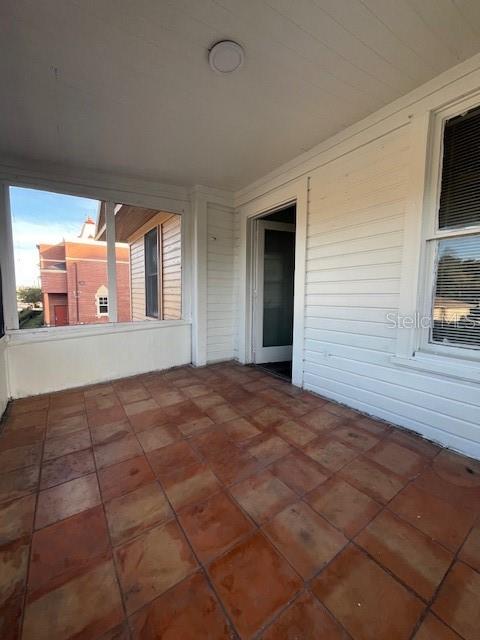 Image 18 of 21 For 301 Palm Avenue B