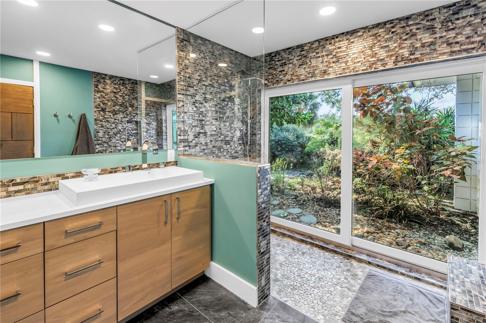 Image 41 of 96 For 3130 Walnut Street Ne