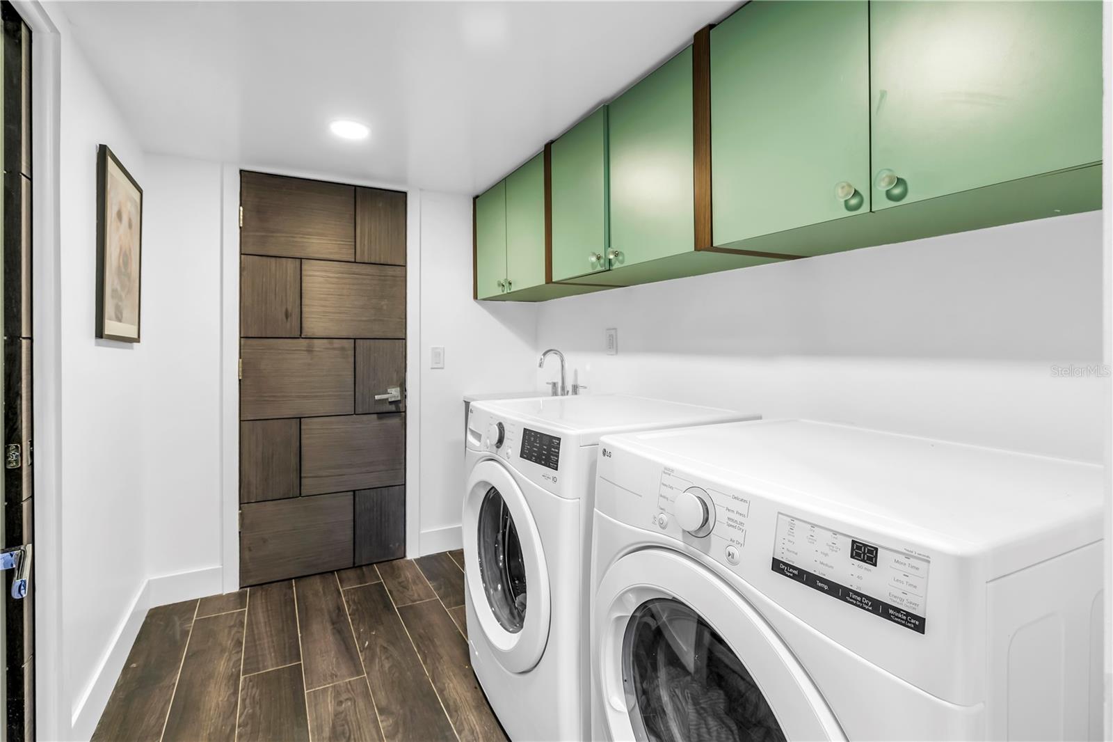 Image 43 of 96 For 3130 Walnut Street Ne