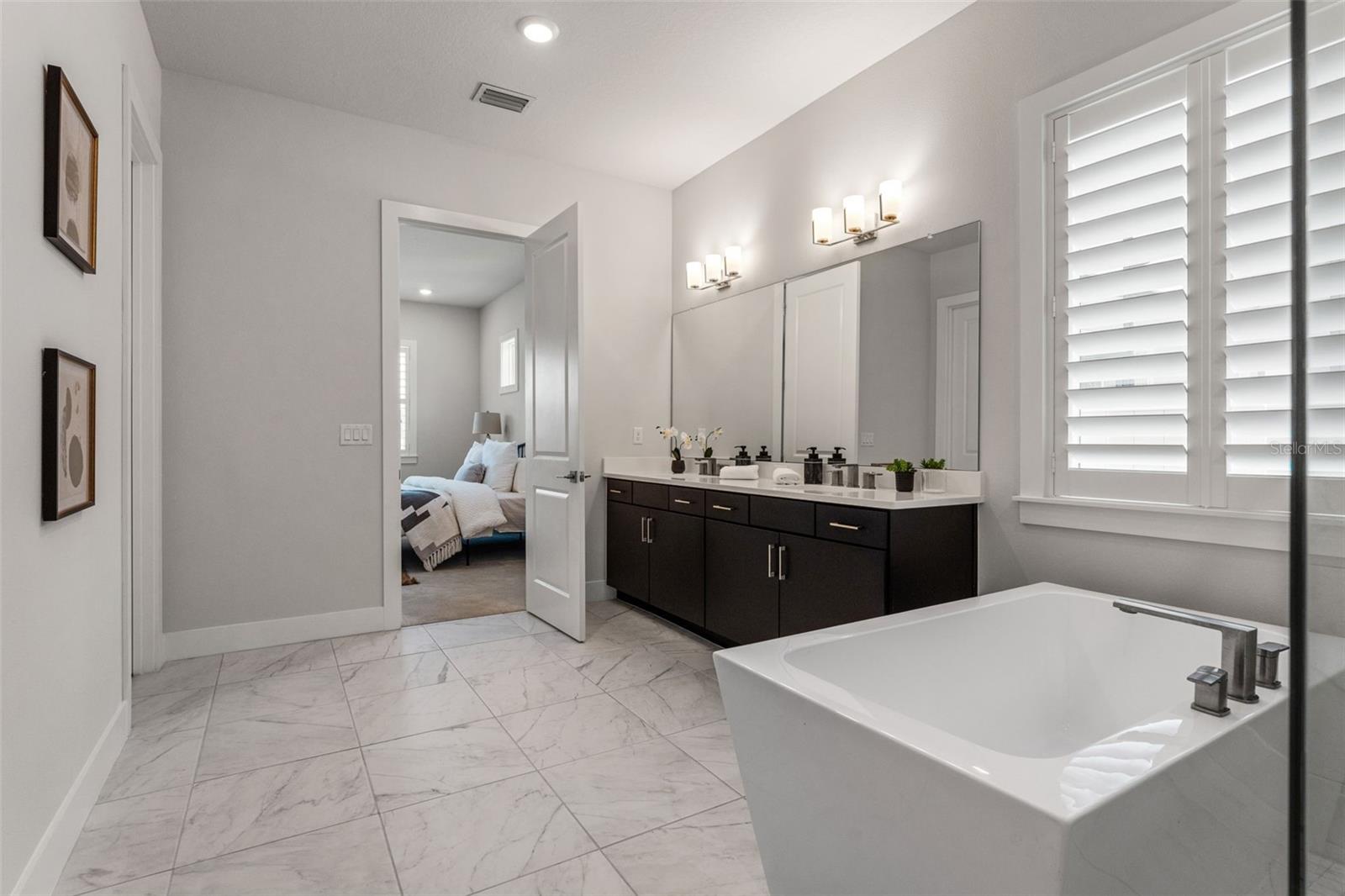 Image 47 of 73 For 8541 Ivy Stark Boulevard