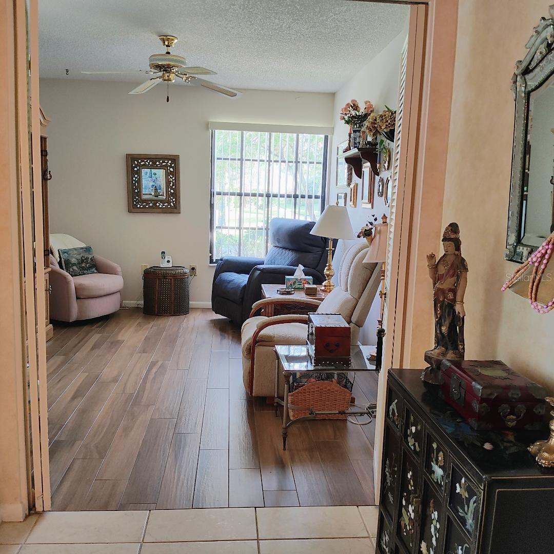 Image 3 of 16 For 2454 Bentley Drive