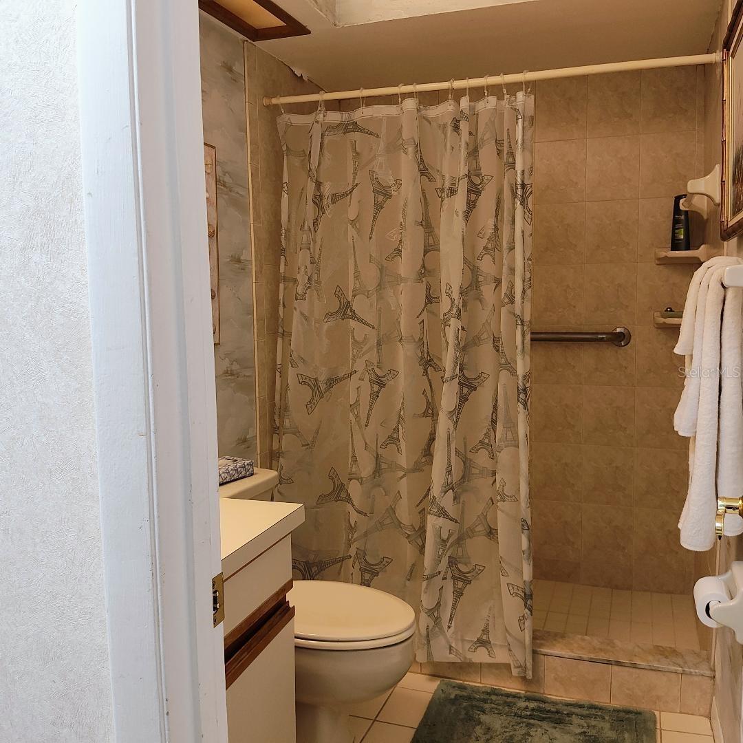 Image 7 of 16 For 2454 Bentley Drive