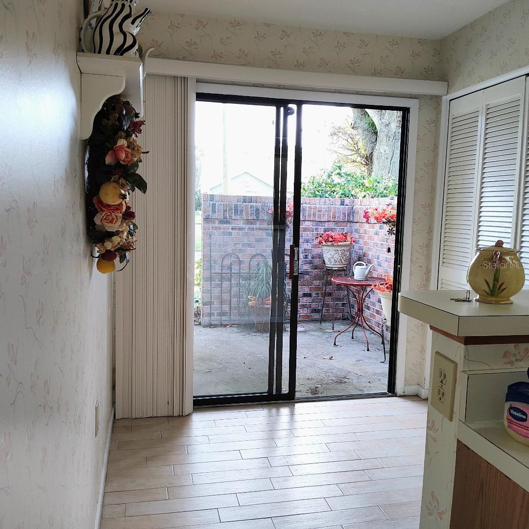 Image 8 of 16 For 2454 Bentley Drive