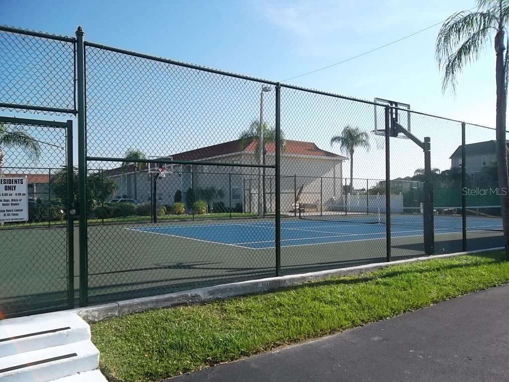 Image 14 of 19 For 8809 Bay Pointe Drive 109