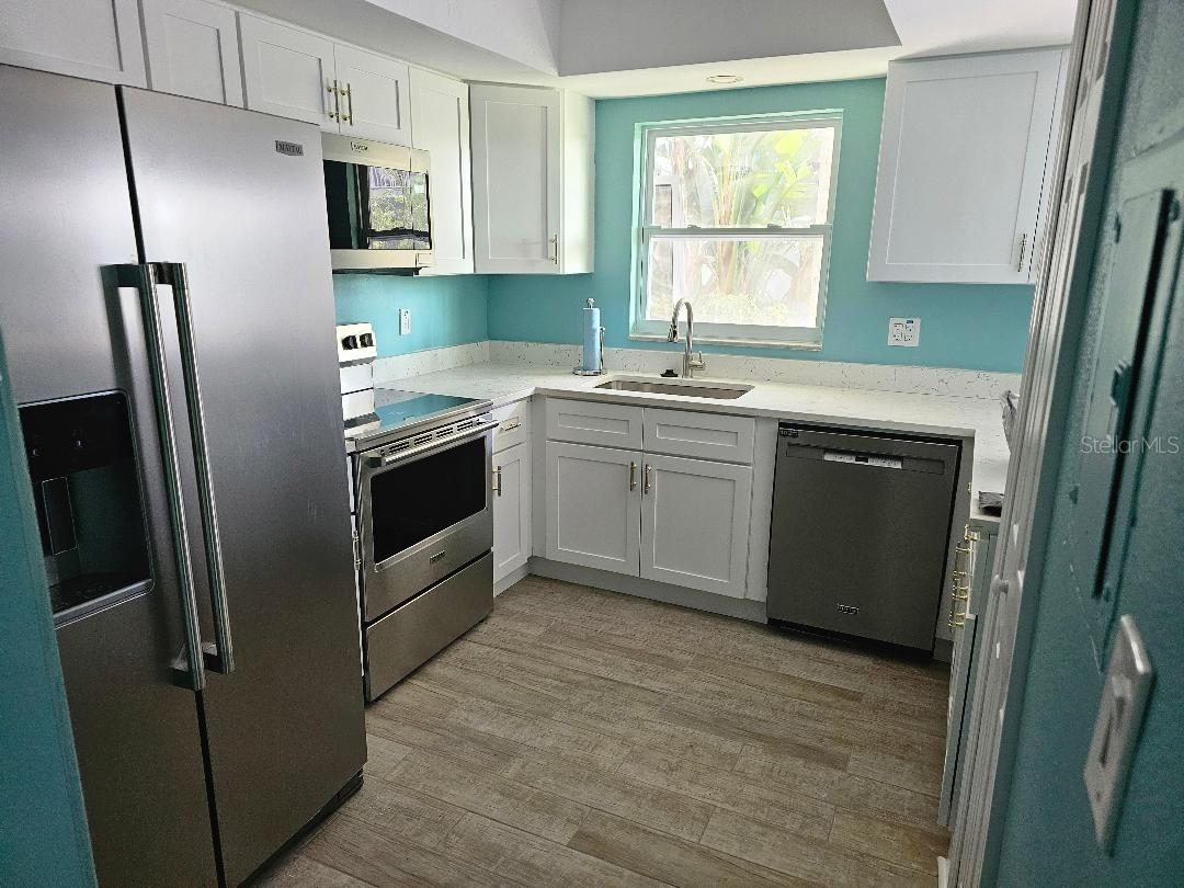 Image 2 of 19 For 8809 Bay Pointe Drive 109