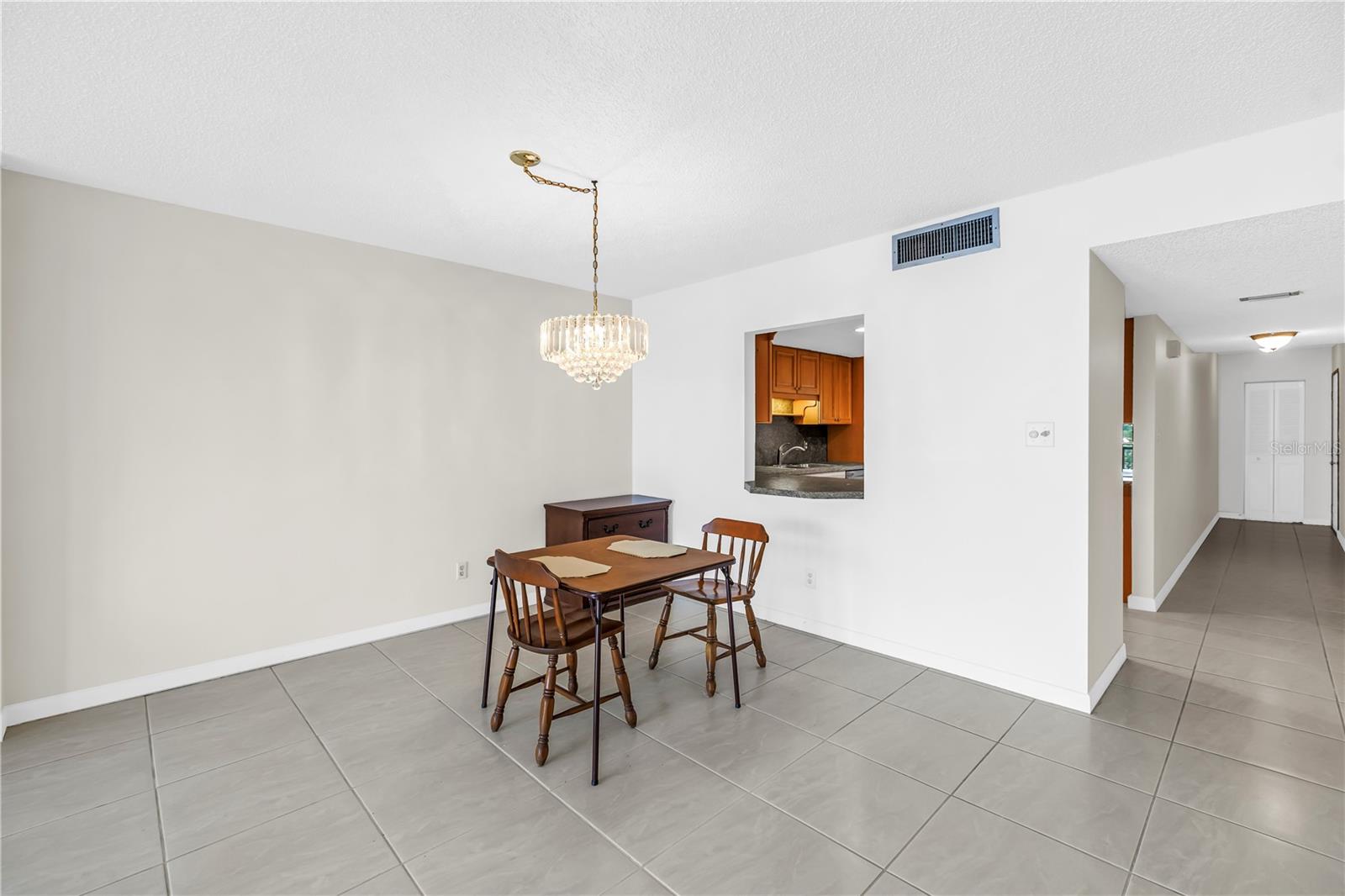 Image 12 of 76 For 7037 Sunset Drive S 601