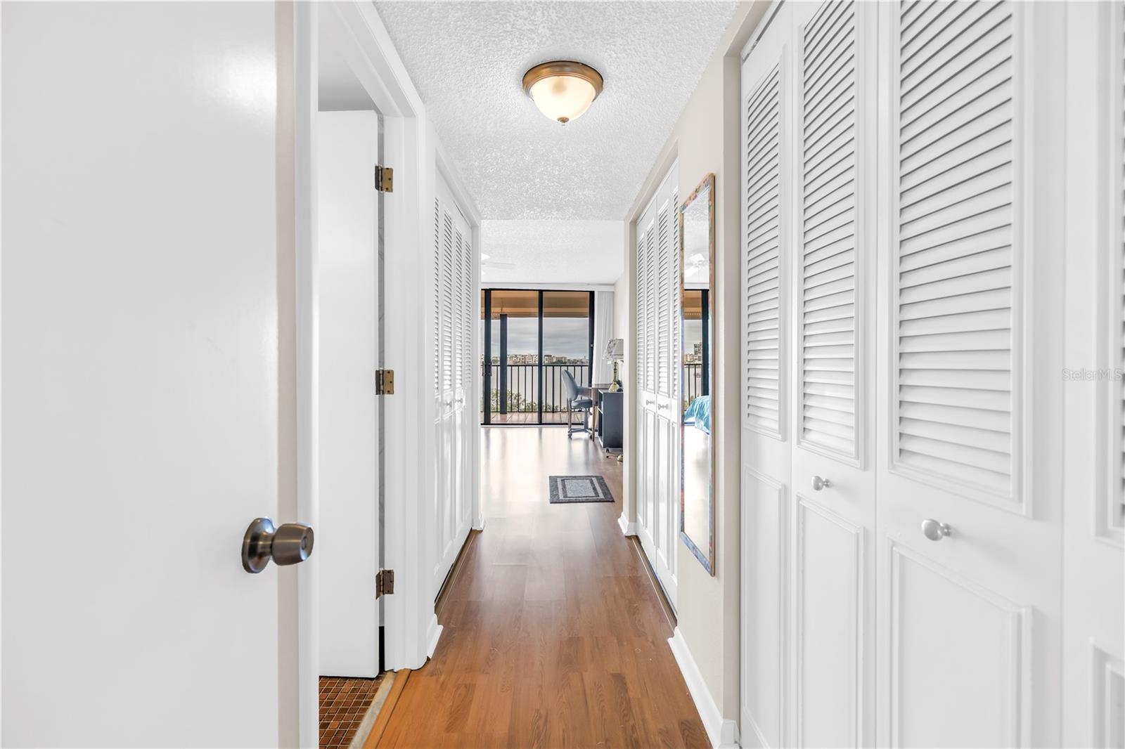 Image 25 of 76 For 7037 Sunset Drive S 601