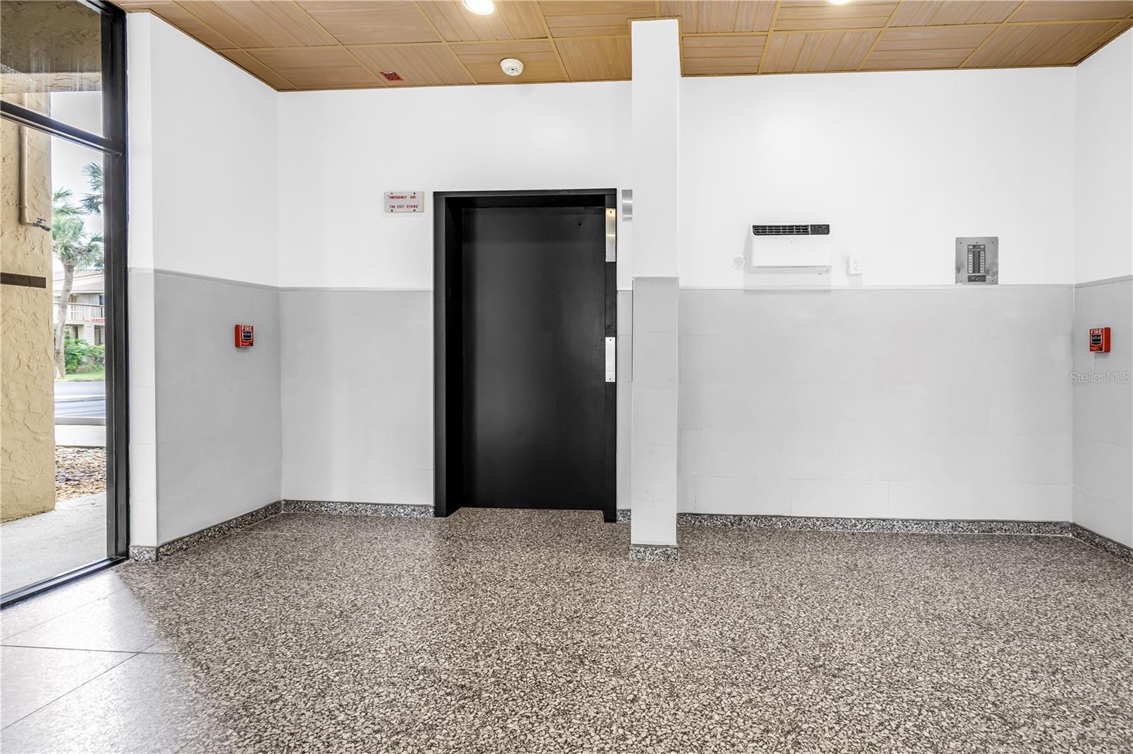 Image 37 of 76 For 7037 Sunset Drive S 601