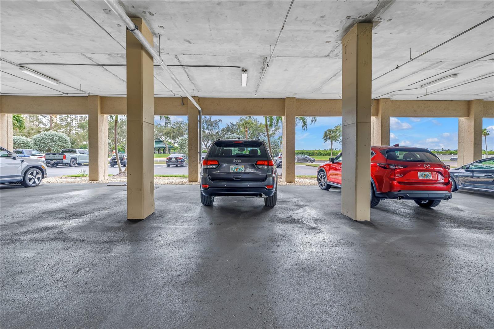 Image 40 of 76 For 7037 Sunset Drive S 601