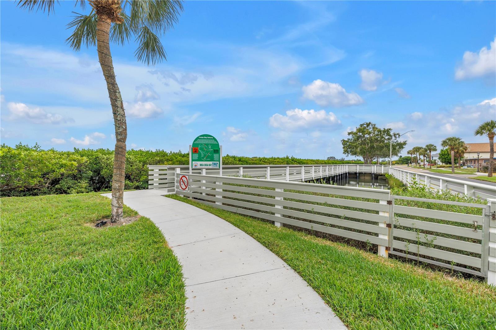 Image 51 of 76 For 7037 Sunset Drive S 601