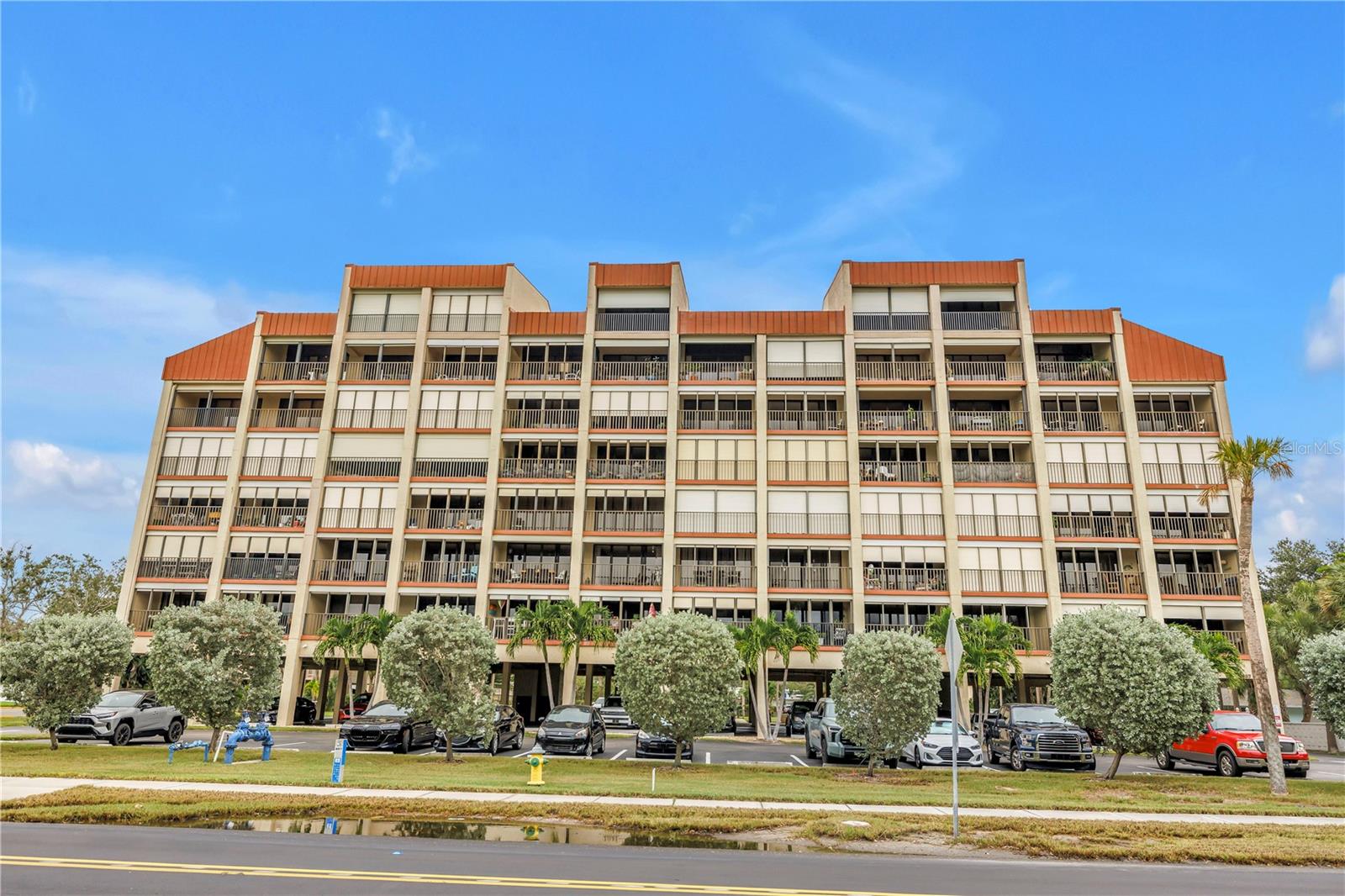 Image 60 of 76 For 7037 Sunset Drive S 601