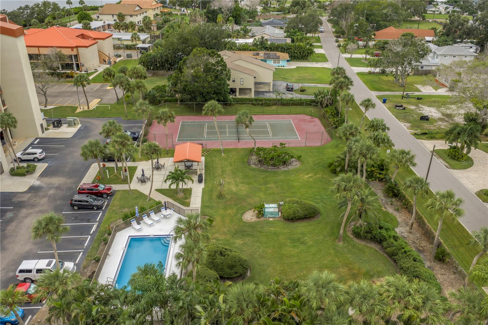 Image 74 of 76 For 7037 Sunset Drive S 601