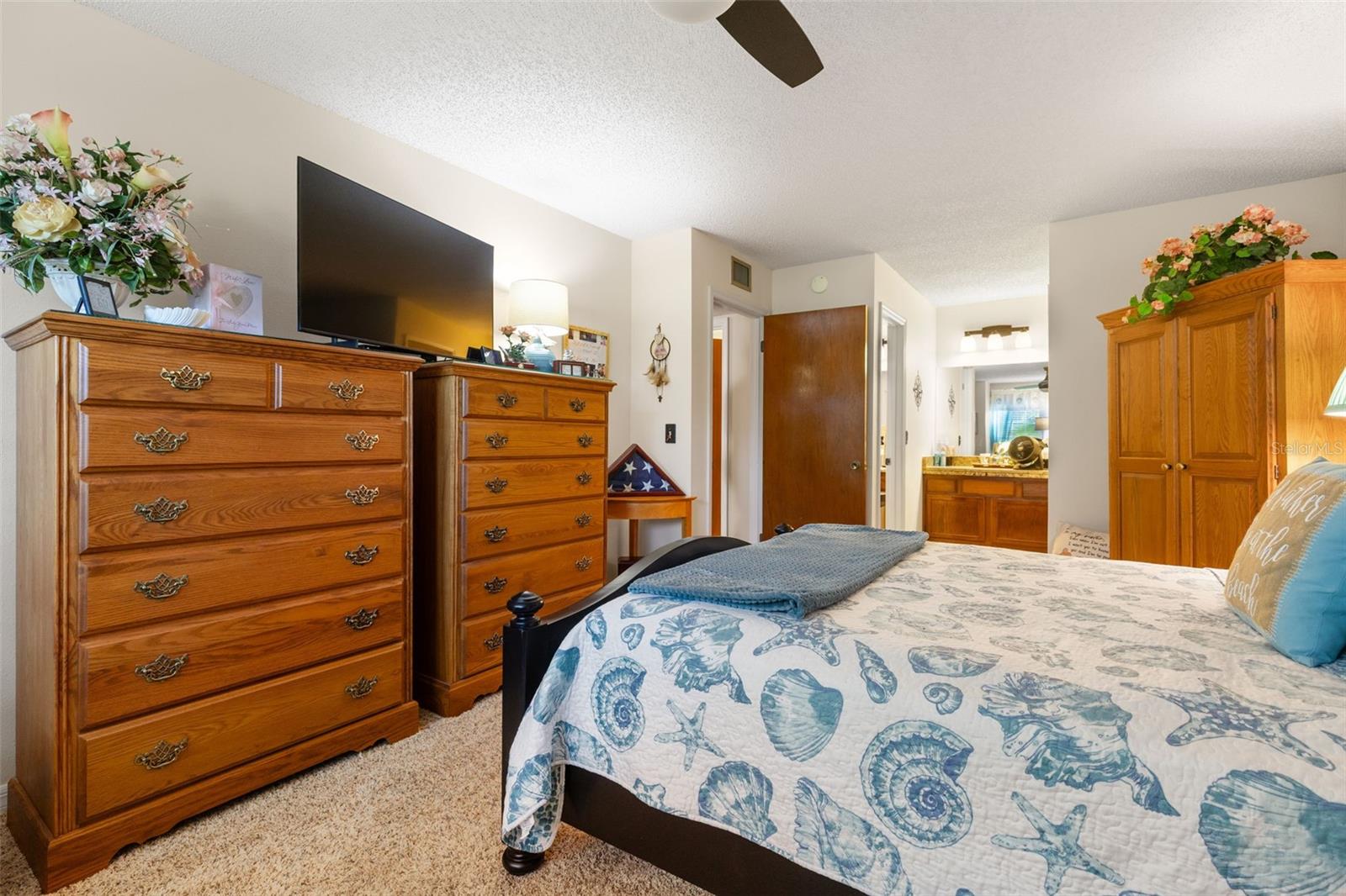 Image 16 of 25 For 3122 Valley Oaks Drive