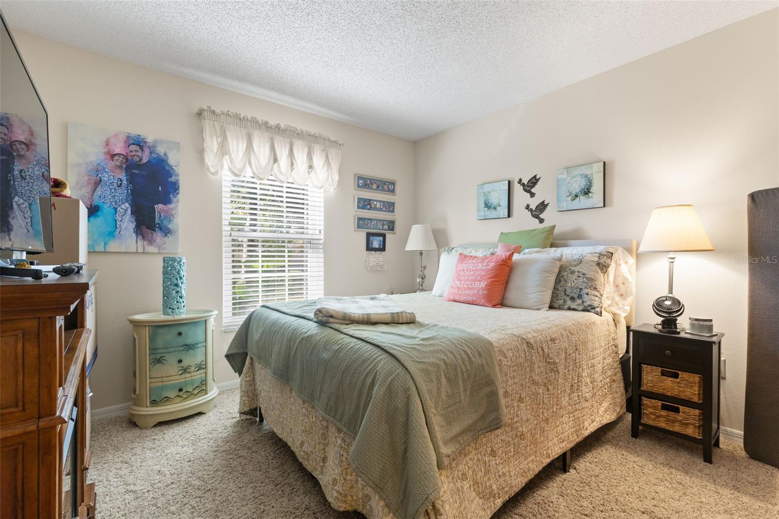 Image 19 of 25 For 3122 Valley Oaks Drive