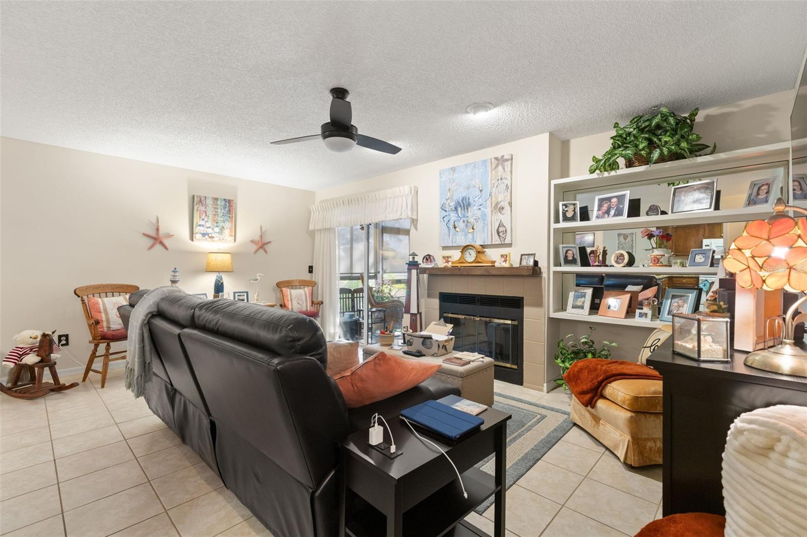 Image 4 of 25 For 3122 Valley Oaks Drive