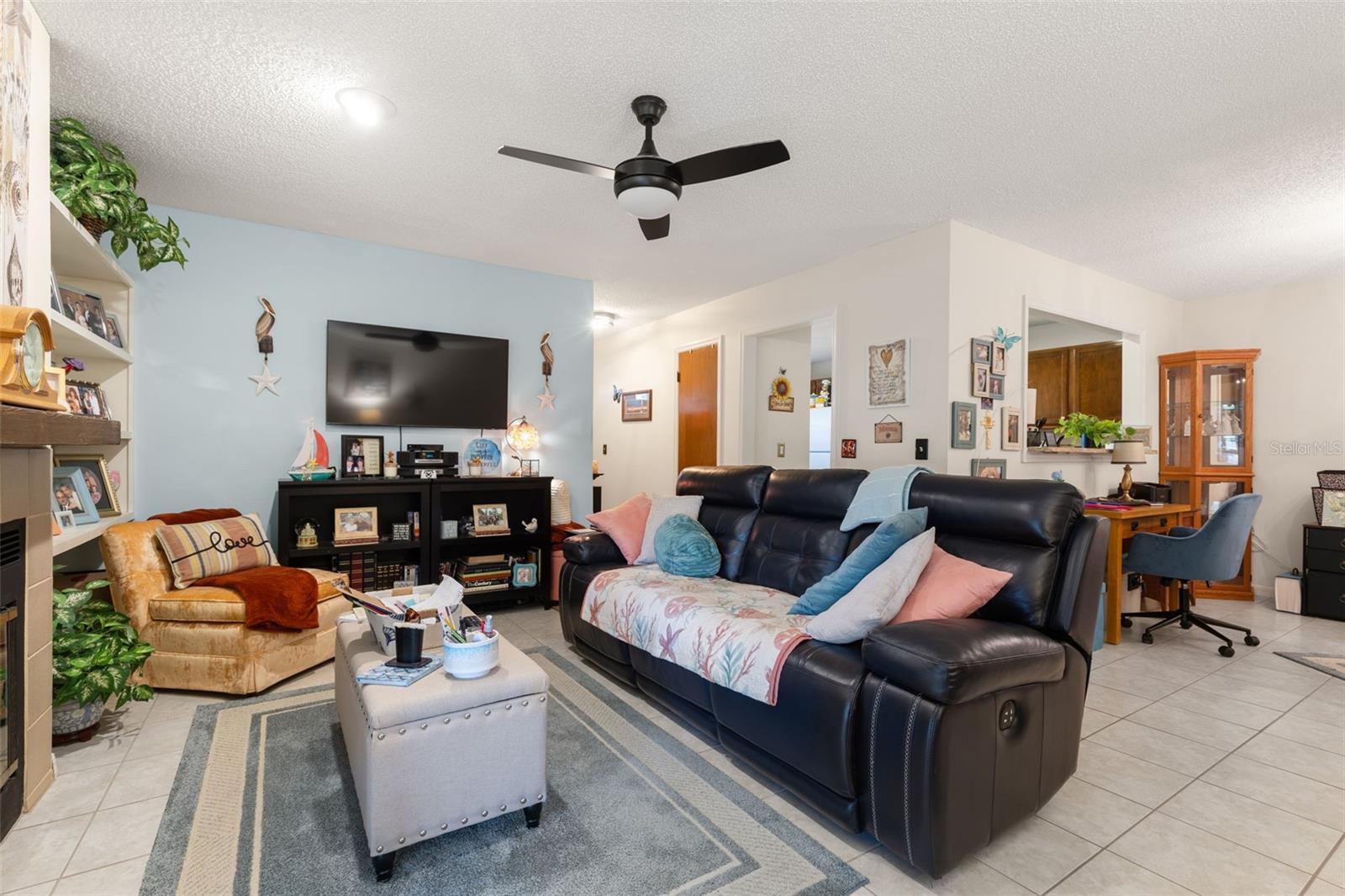 Image 5 of 25 For 3122 Valley Oaks Drive
