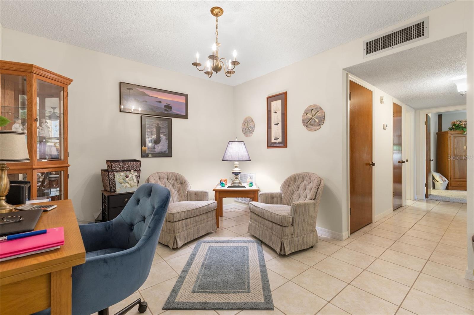 Image 6 of 25 For 3122 Valley Oaks Drive