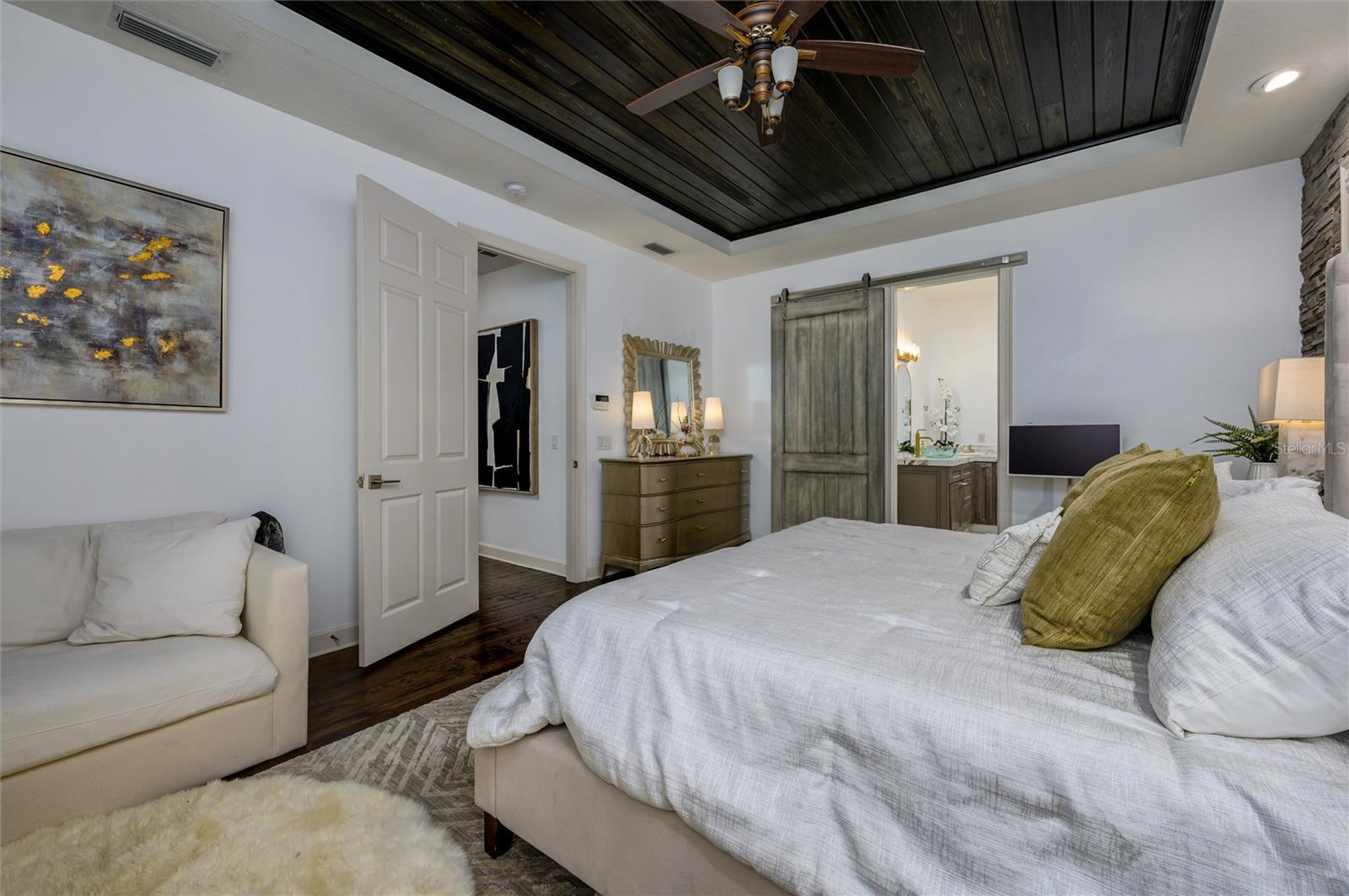 Image 23 of 62 For 16328 Emerald Cove Drive