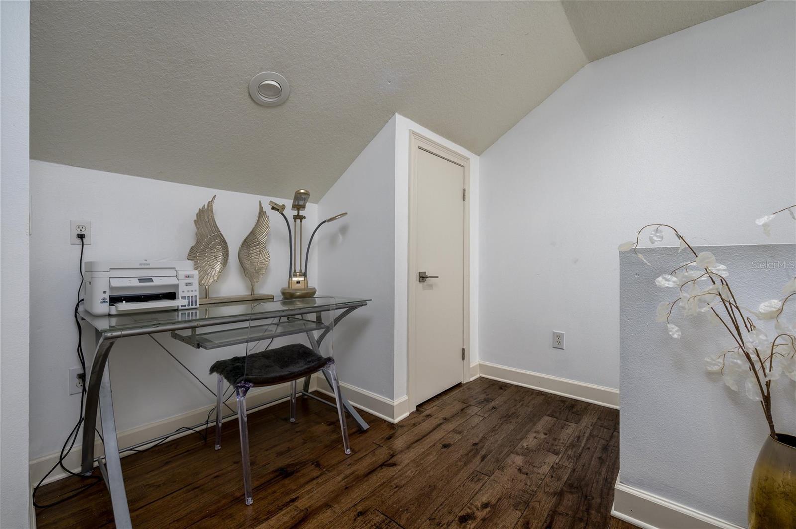 Image 37 of 62 For 16328 Emerald Cove Drive