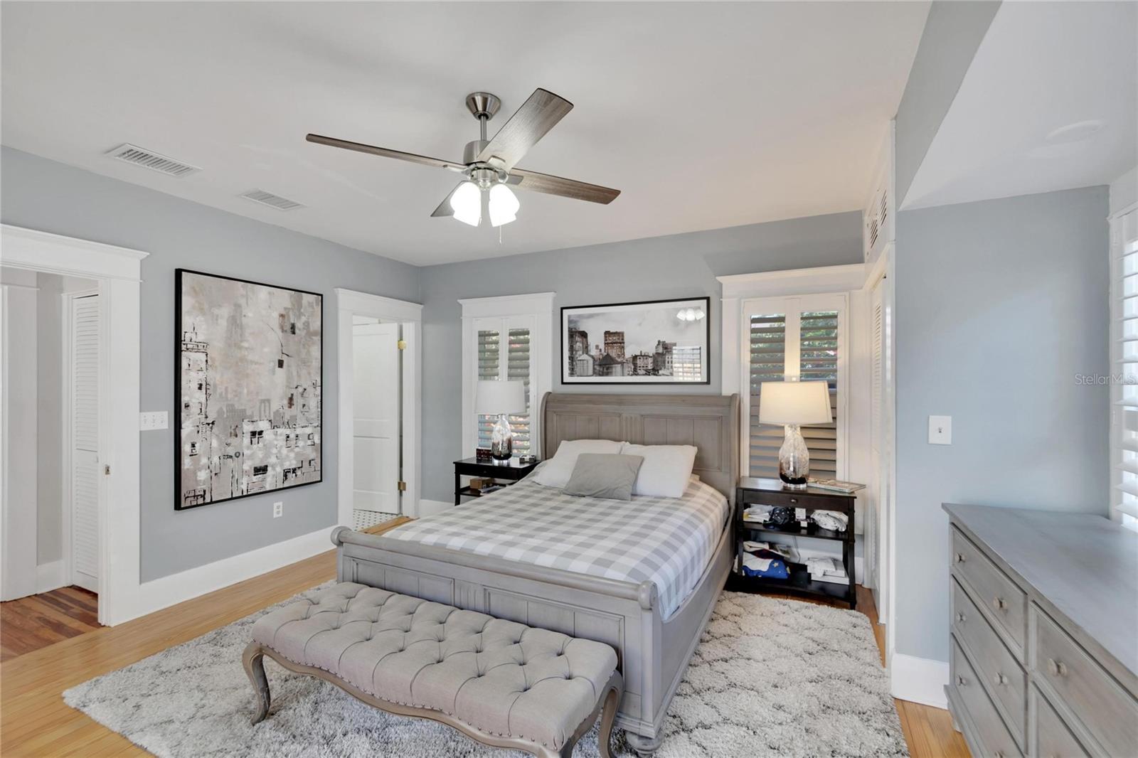 Image 25 of 65 For 3006 Harbor View Avenue