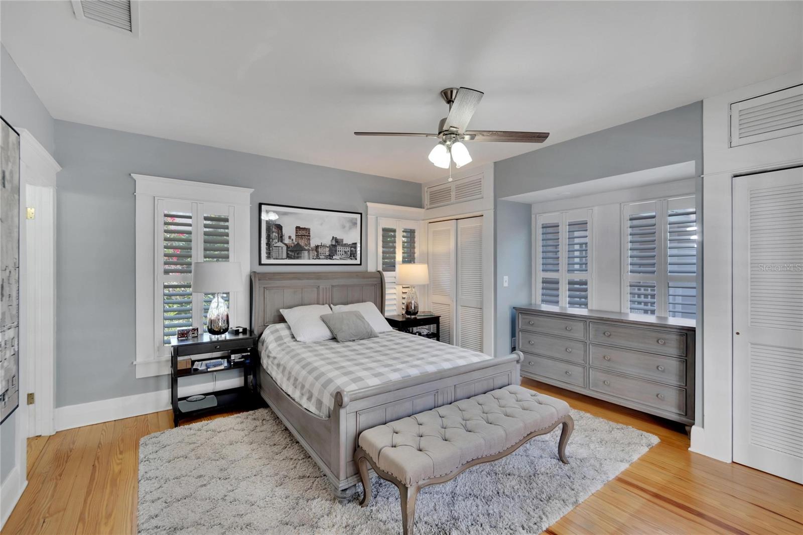 Image 26 of 65 For 3006 Harbor View Avenue