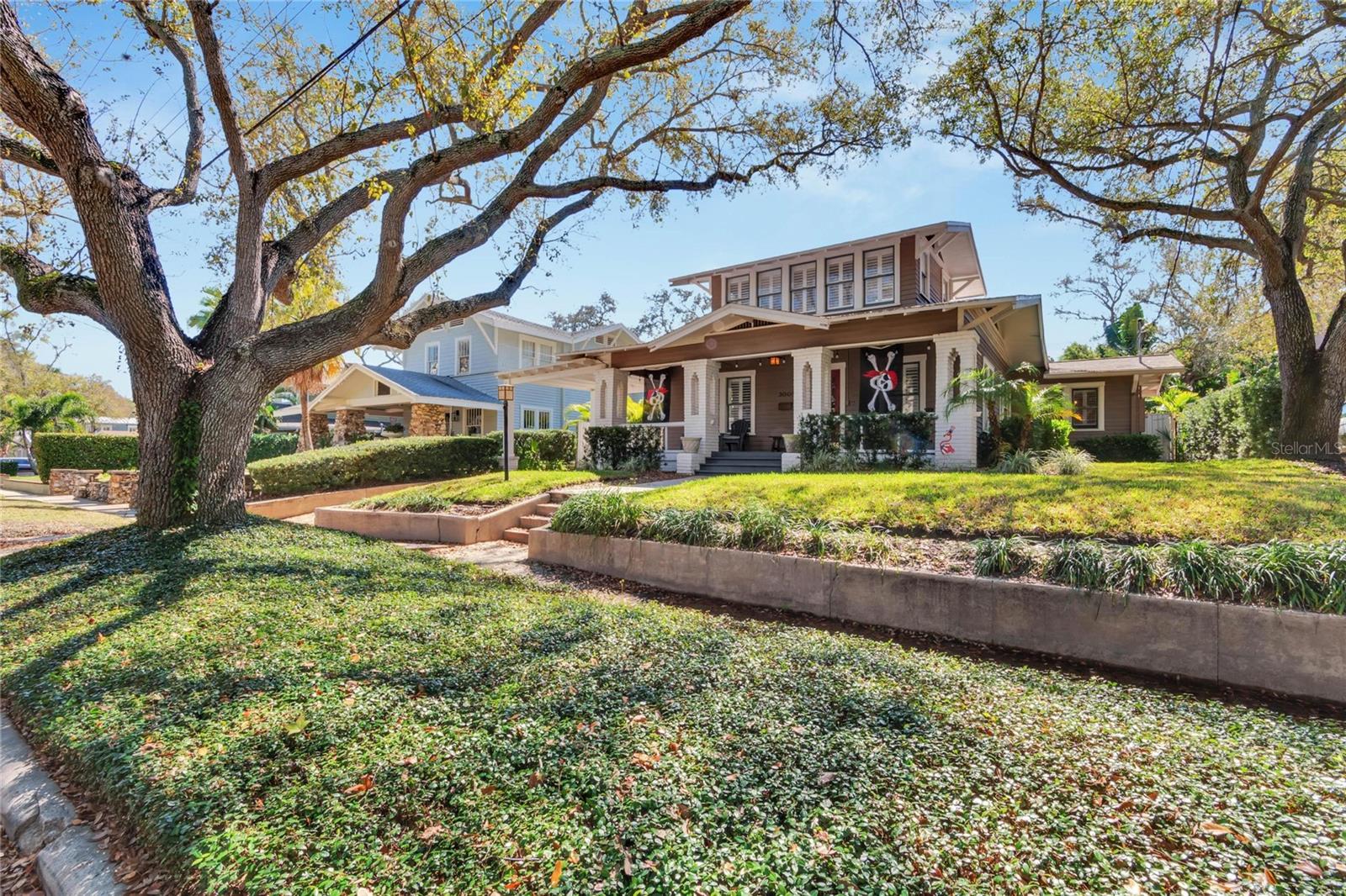 Image 3 of 65 For 3006 Harbor View Avenue