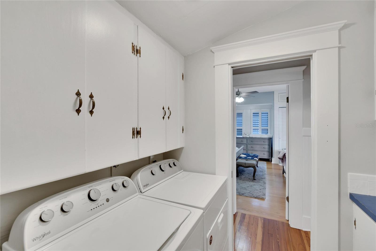 Image 31 of 65 For 3006 Harbor View Avenue