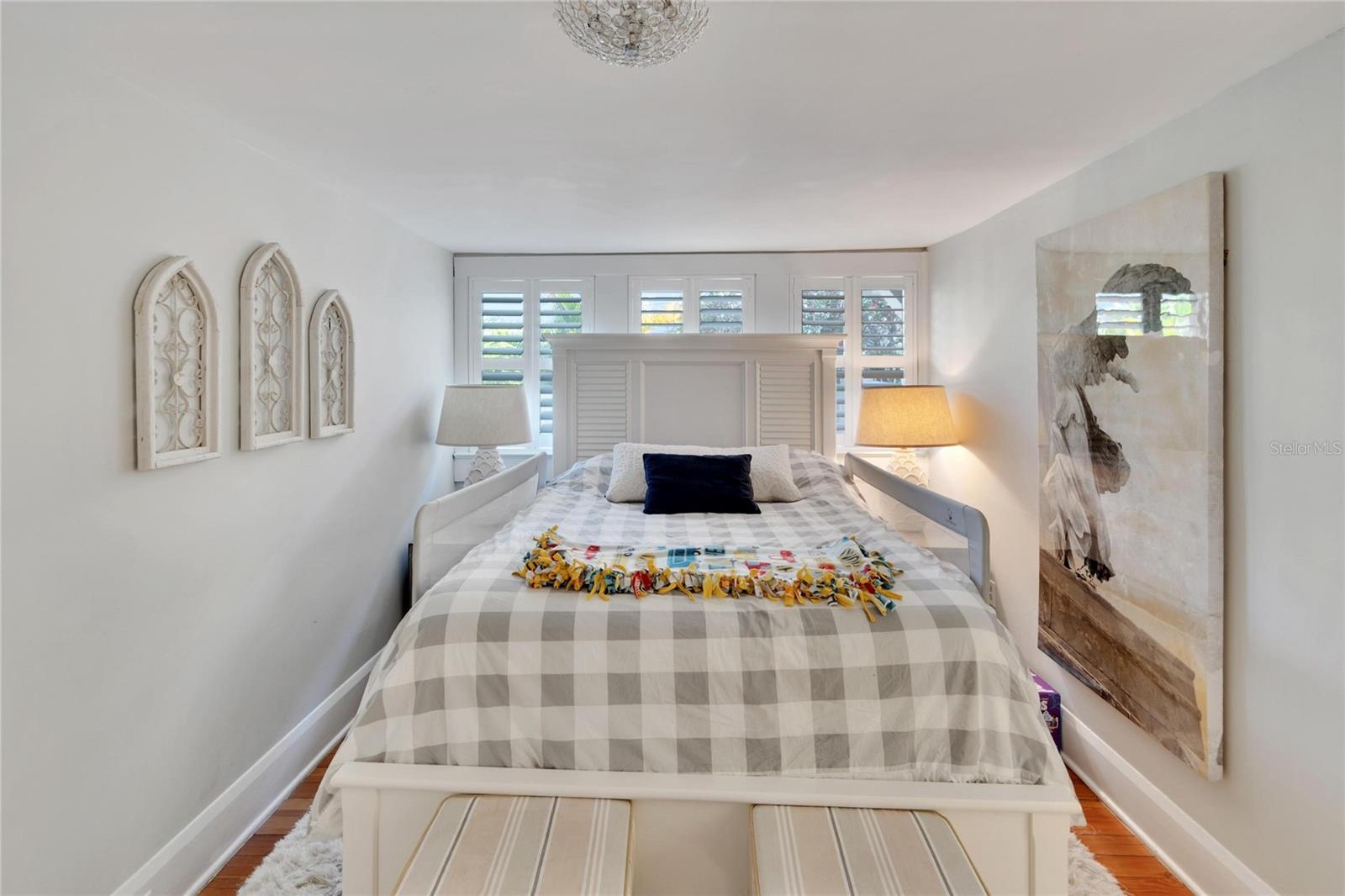 Image 32 of 65 For 3006 Harbor View Avenue