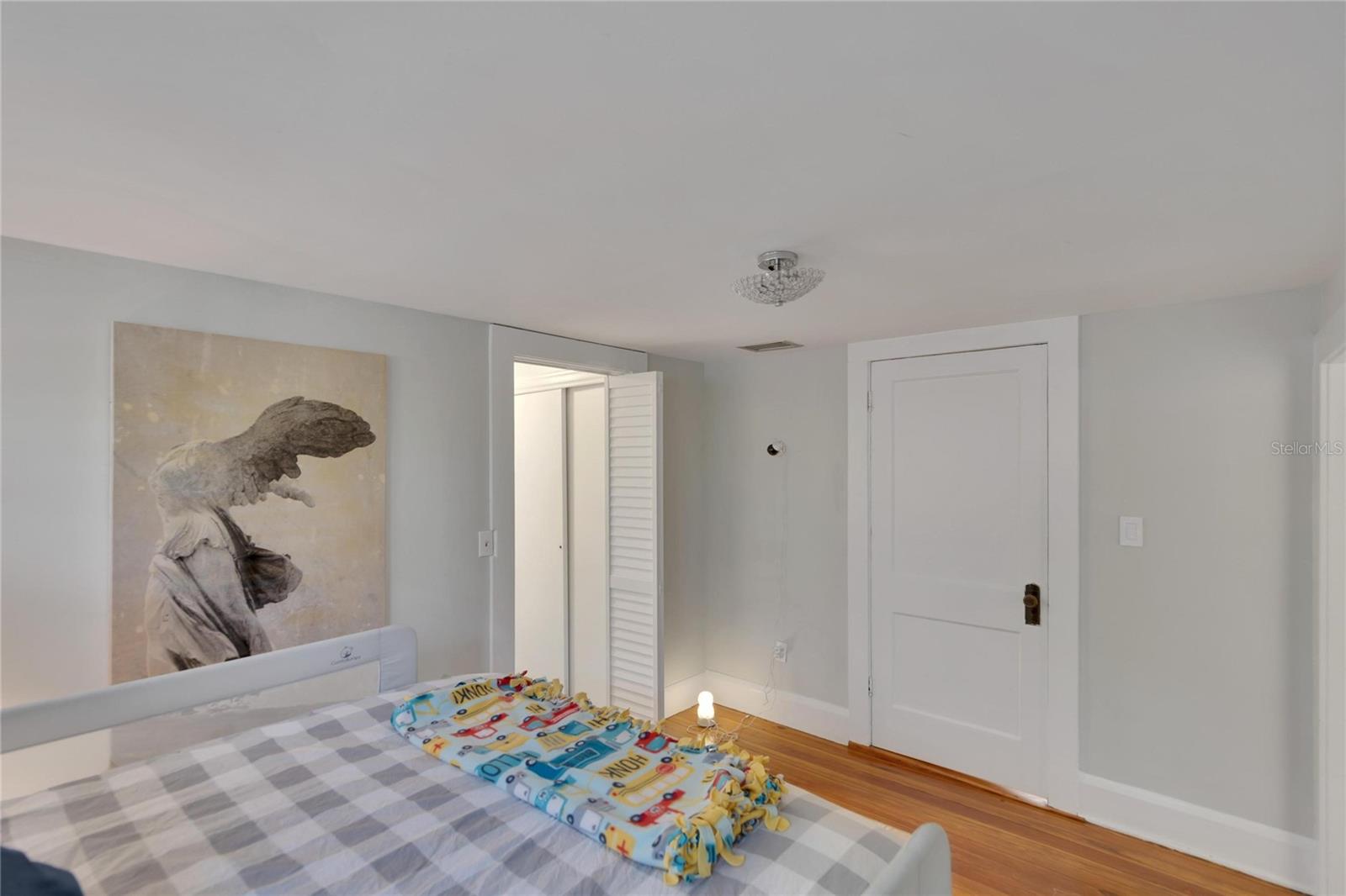 Image 34 of 65 For 3006 Harbor View Avenue